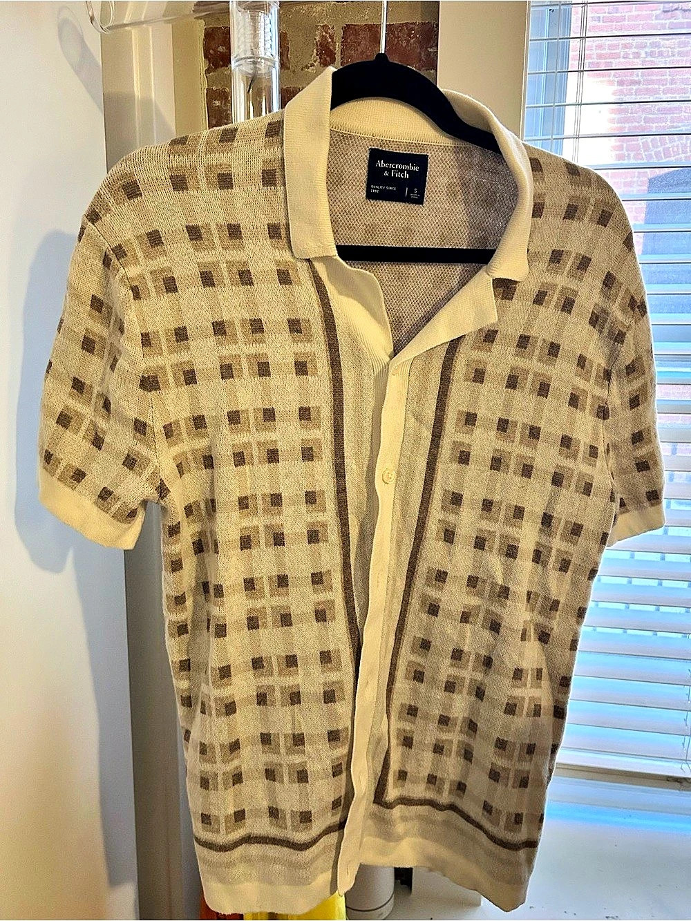 Abercrombie Men's Sweater Button Down in Beige & Brown